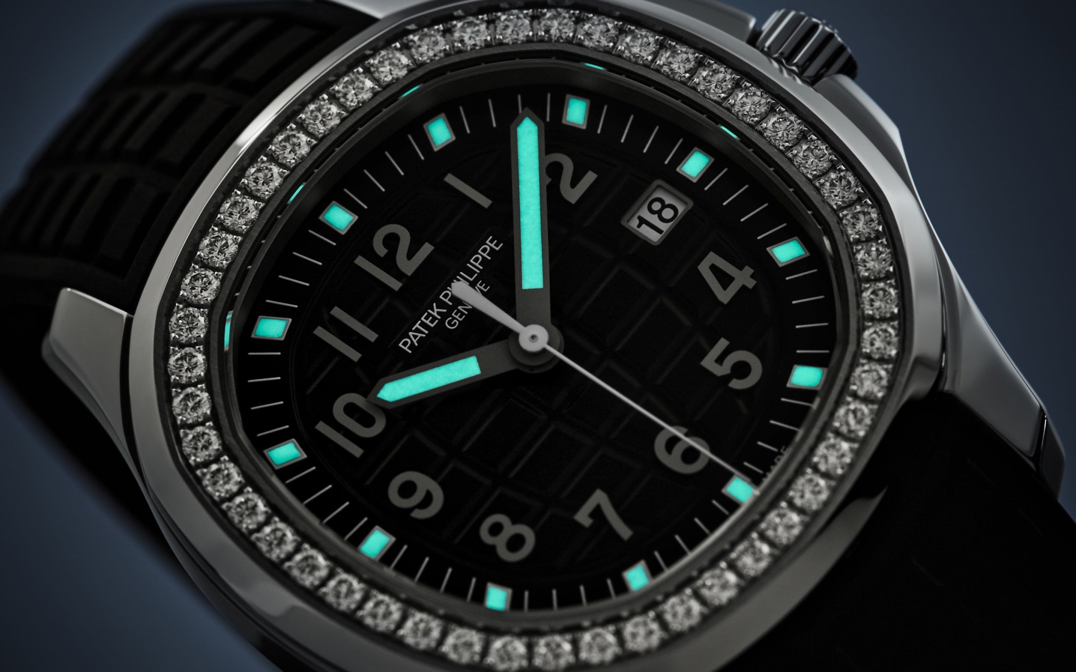 Patek Philippe Aquanaut Luce, Stainless Steel, 38,8mm, Ref# 5267/200A-001 - Image 8