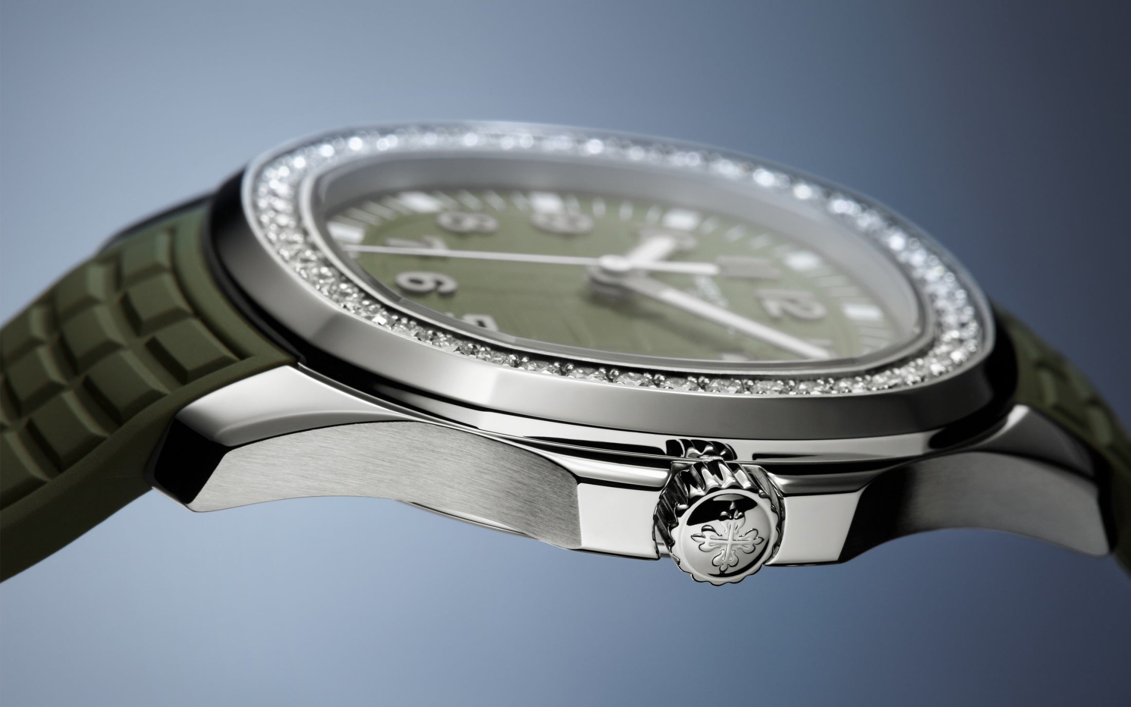 Patek Philippe Aquanaut Luce, Stainless Steel, 38,8mm, Ref# 5267/200A-011 - Image 7